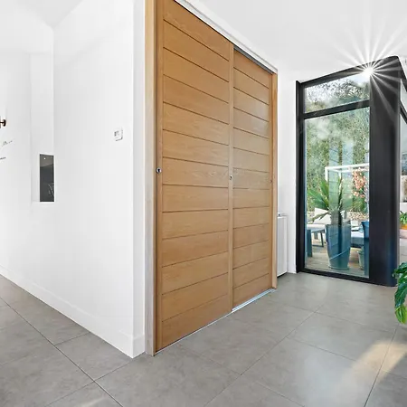 Willa Chez Jennifer - Luxueuse D'architecte Avec Piscine Privee Villevieille